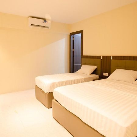 Ak Hotel Nagoya Hill Batam Exterior photo